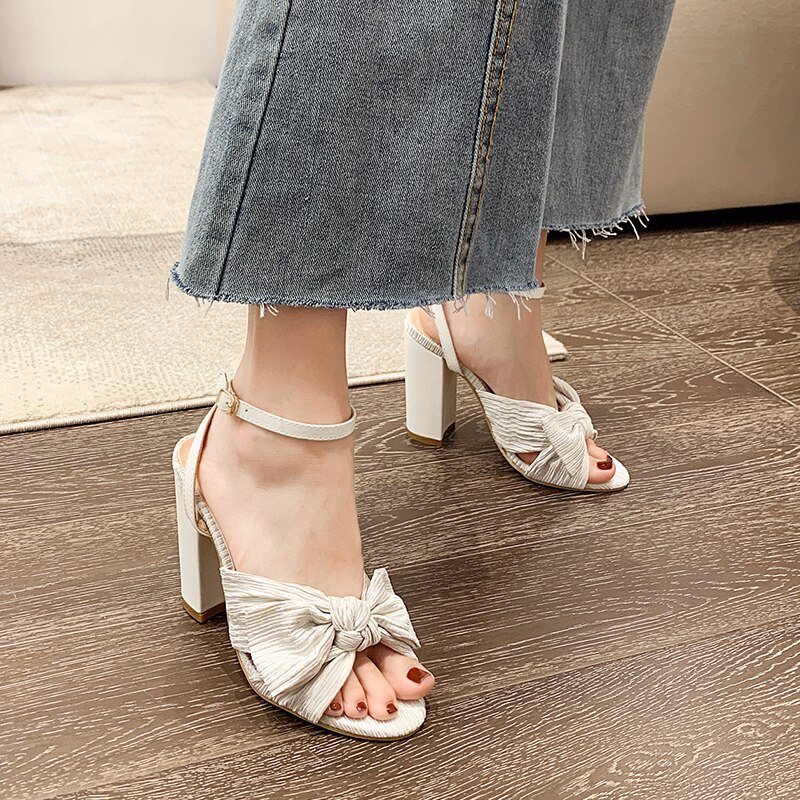 ¡Novedad de ! Sandalias Suollavie sólidas para mujer, sandalias blancas de tacón alto con nudo de mariposa, zapatos con hebilla para oficina para mujer, sandalias elásticas de tela para mujer