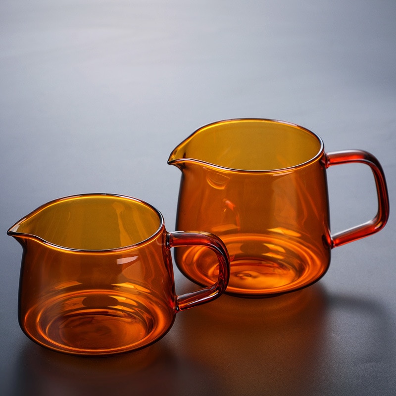 Hæld over glas rækkevidde kaffeserver cafe hånd dryp kaffekop kedel kedel brygger japansk stil kaffe drypper krus kande kande