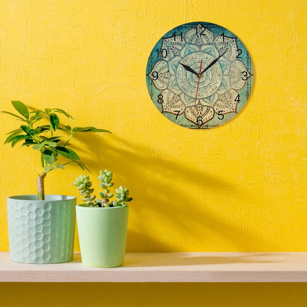 Bleka indiska mandala blommönster tryckt väggklocka vintage bohemiska mandala heminredning tyst icke-tickande klockvägg klocka