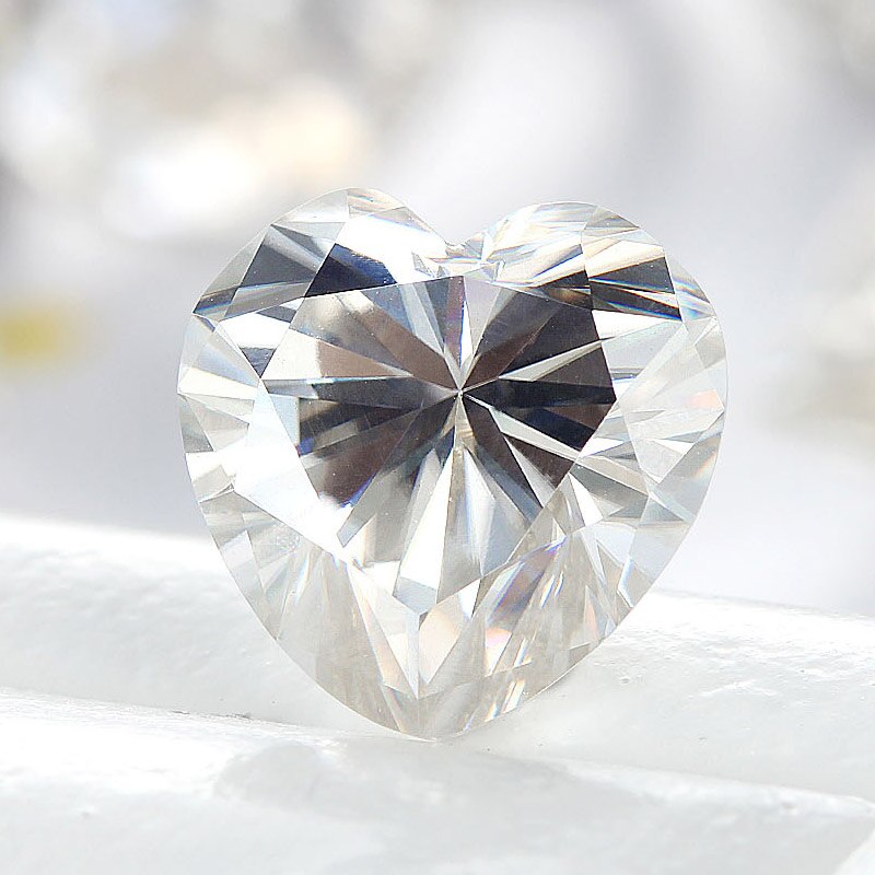 Hartvormige moissanite steen Maat 5*5mm 0.4 karaat diamant Uitstekende witte D kleur Zuiverheid VVS voor ring