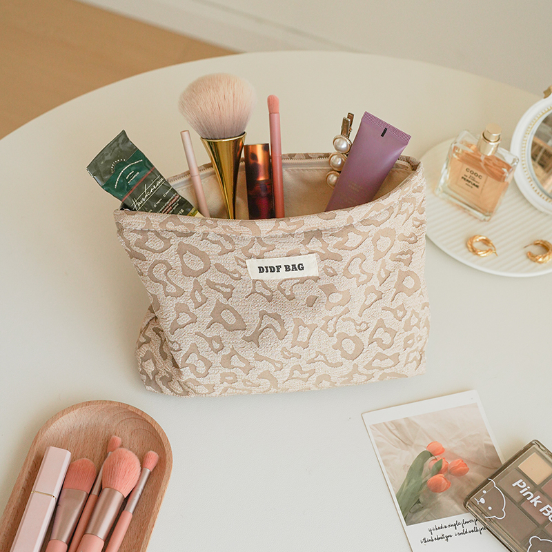 Women's cosmetic bag, large capacity leopard print khaki storage bag, travel toiletry bag, storage bag, ins style
