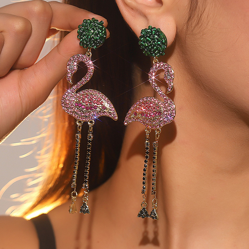 Roze oorbellen met vogeltjes en kristallen voor dames, sieraden met lange kwastjes en strass steentjes, statement sieraden.
