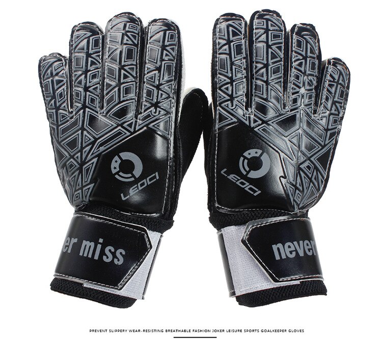 Goalkeeper Gloves with Fingersave Protection Rods Soccer Thick Latex Anti-slip Football Goalie Gloves: black / size 6 (16-17CM)