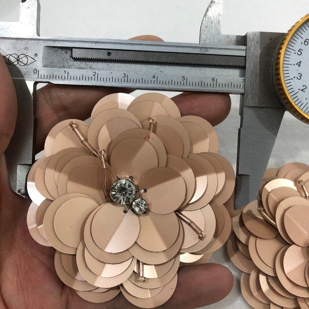 Grands patchs de couture faits à la main de champagne mat de fleur de paillettes pour des accessoires de vêtement de sacs de chaussures, fabrication d&#39;artisanat