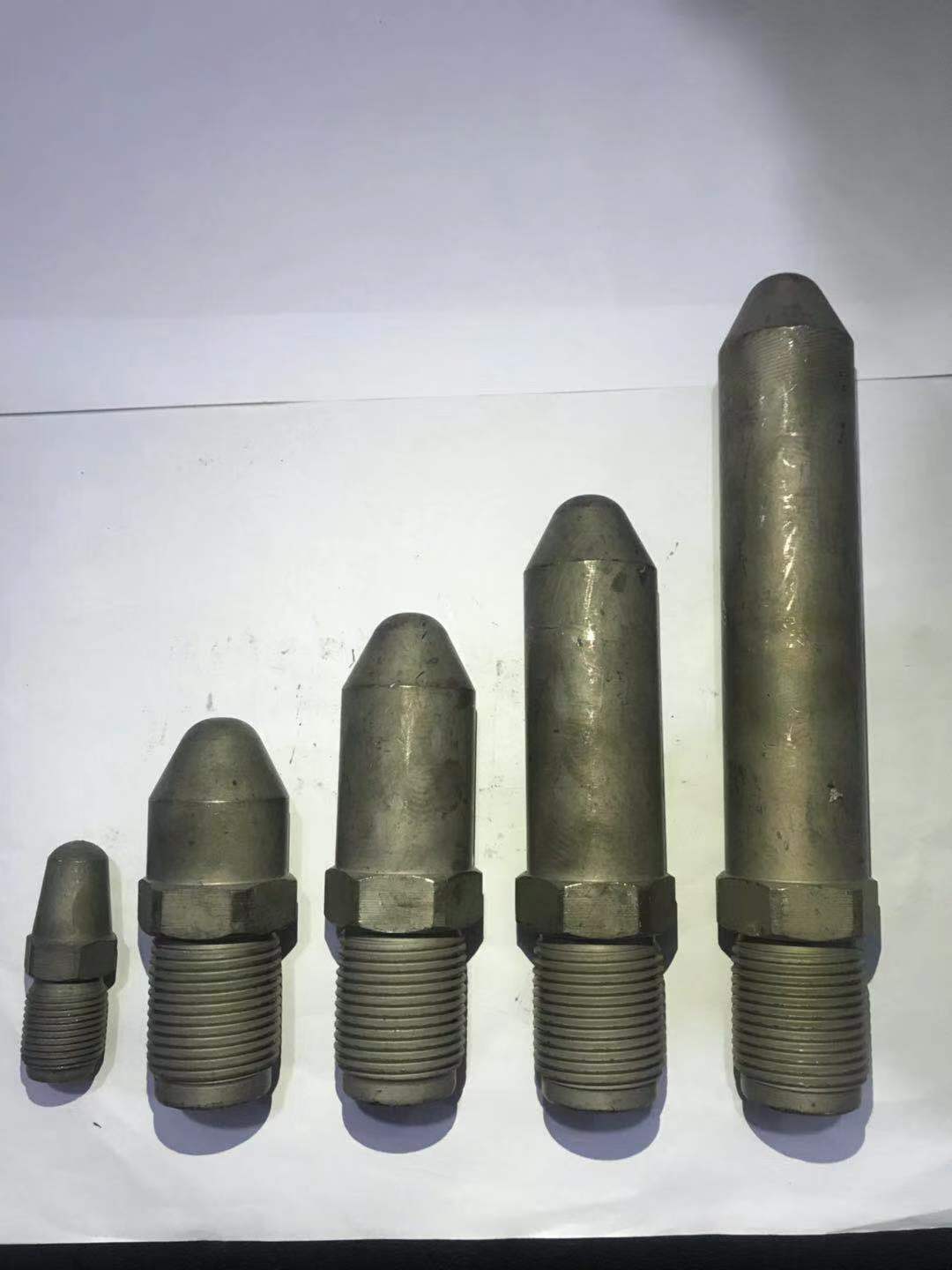Nitriding nozzle for injection molding machine parts