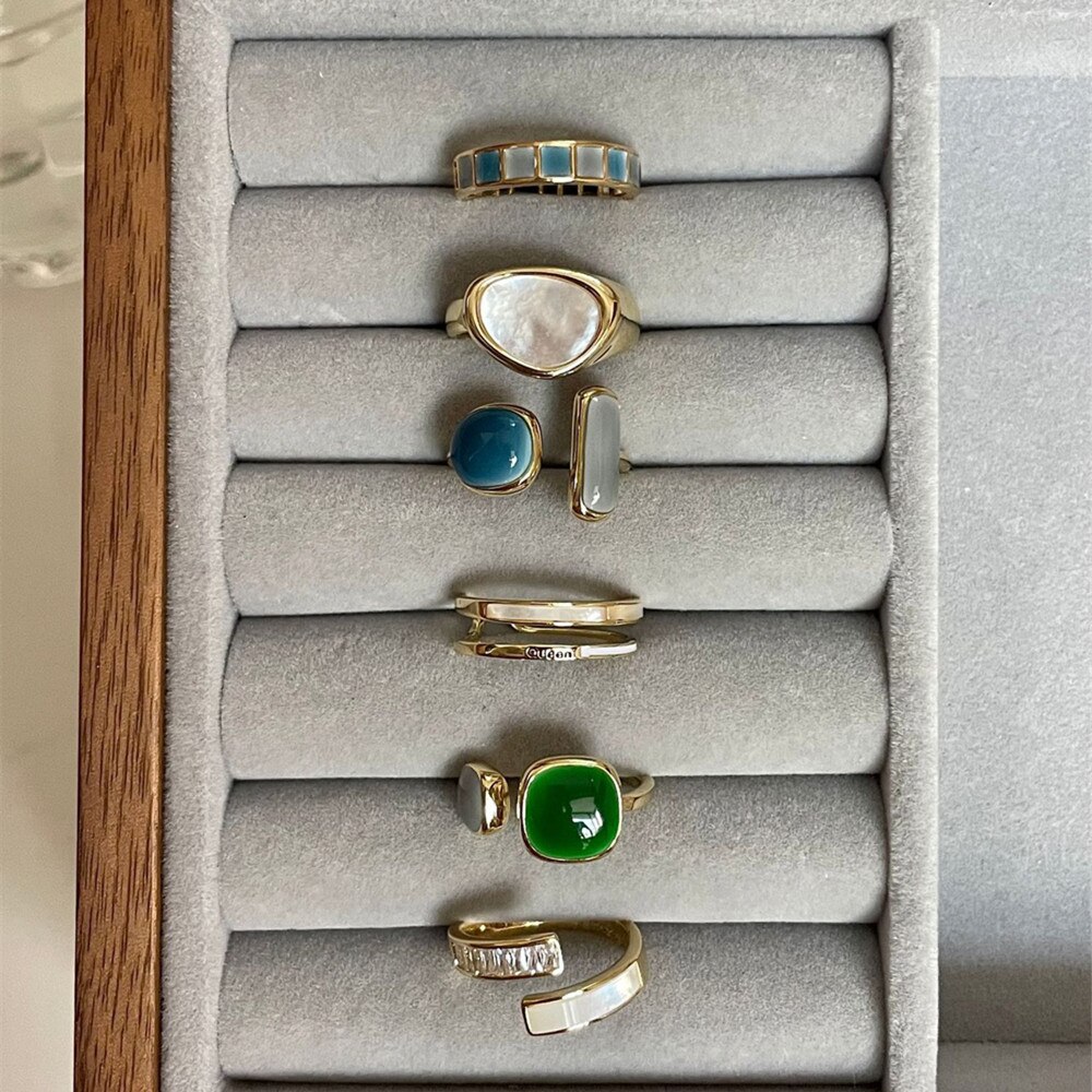 Vintage Persoonlijkheid Europa En Amerikaanse Emerald Ring Voor Vrouwen Gevoel Van Senior Gevoel S925 Koperen Ring Mode-sieraden