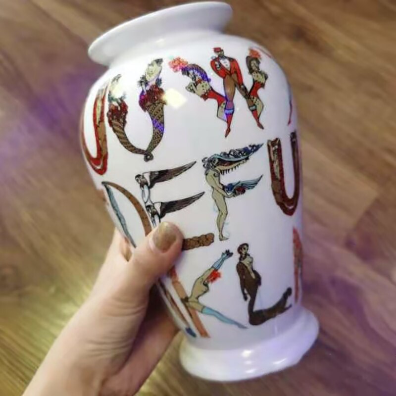 Menneskekropp positur kombinert bokstaver vase blomsterplante potte stue dekor illustrasjon blomsteroppsats keramikk håndverk
