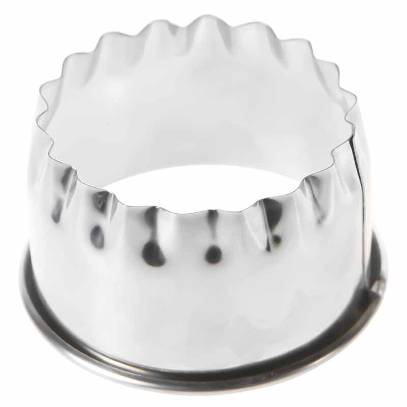 Three-piece large, medium and small stainless steel round flower shaped dumpling skin kitchen gadget cutting: 1