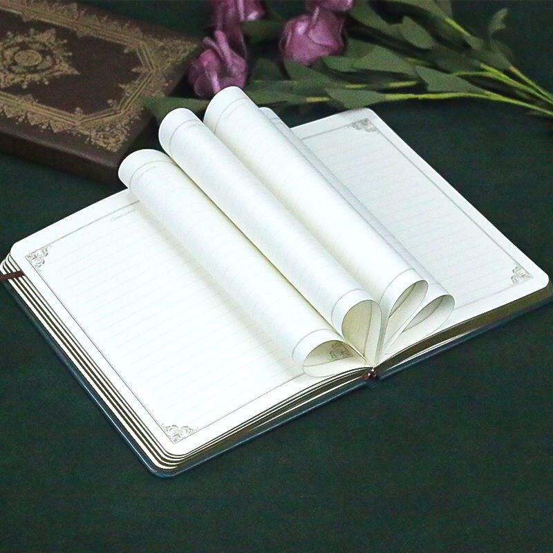 Retro bronzing notebook notebook European style diary thick A5 super thick Korean notepad middle school student stationery