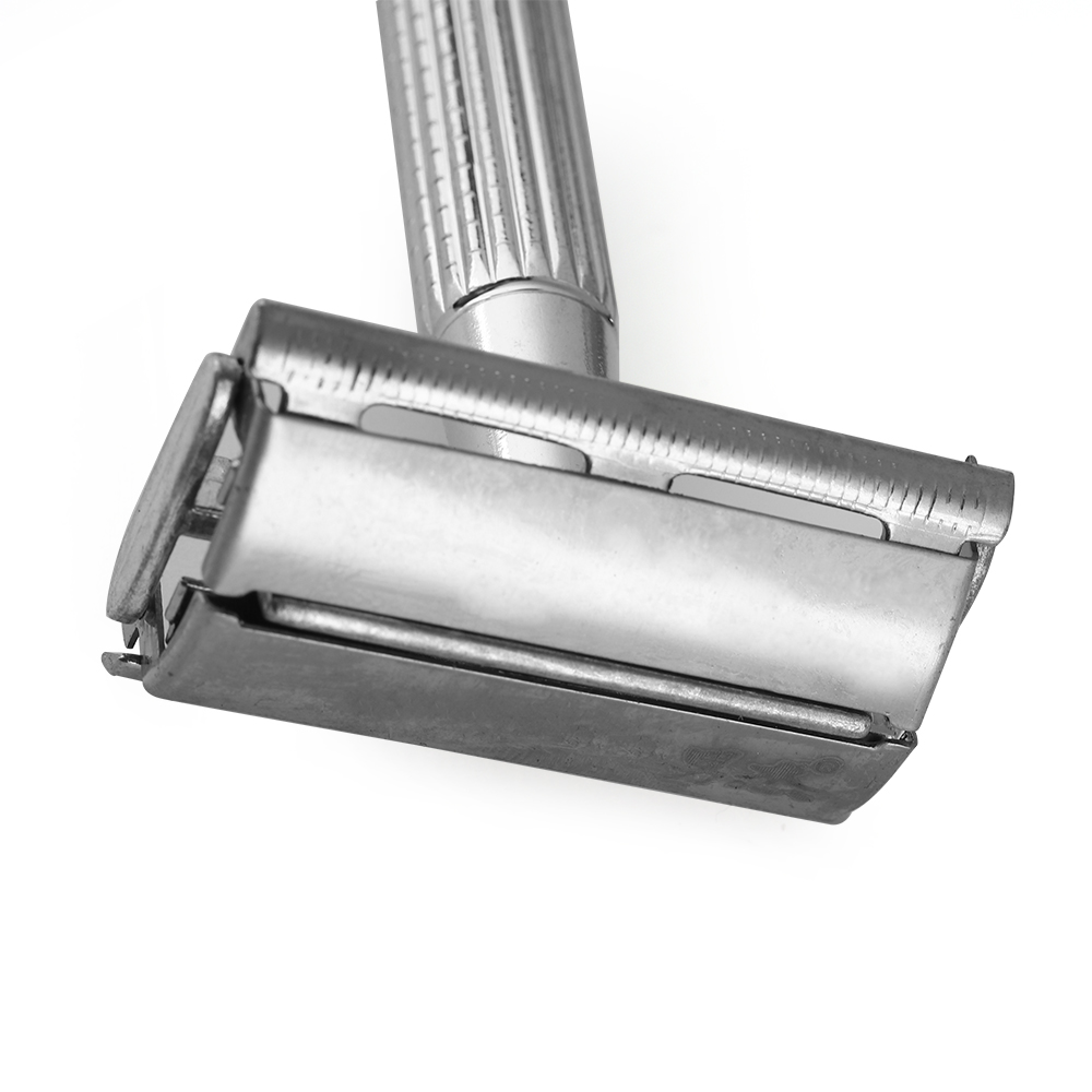 Men's Traditional Double Edge Chrome Wet Shaving Safety Handheld Manual Razor 1 Blade Included With Travel Case Care Hair Beard