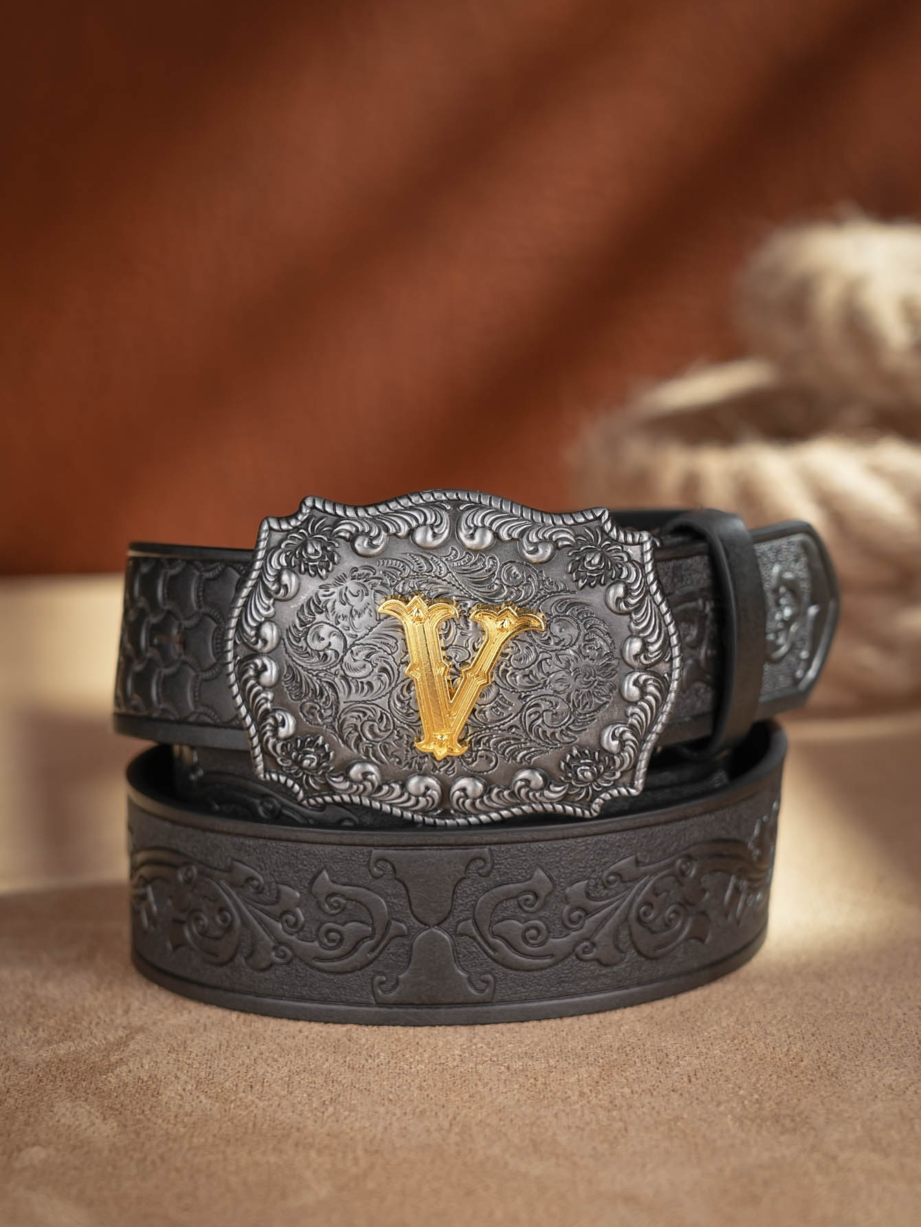 Cinturón de cuero PU de vaquero occidental - Correa de cintura para hombre Decoración de toro con grabado floral para jeans: Borgoña