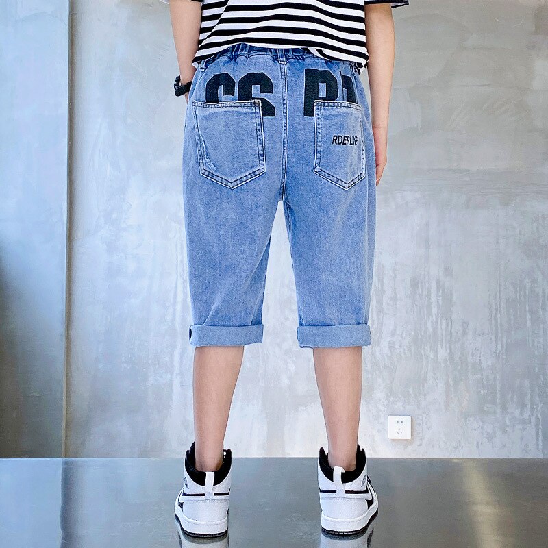 Los niños pantalones vaqueros de niño ropa estampado de letras Jeans azul clásico pantalones niños Denim Pantalones cortos de niño adolescente pantalón corto Casual Pantalones