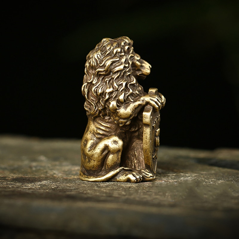 Antik bronze velkommen afskærmet løve konge statue hjem feng shui dekorationer heldig kobber ugle miniature figurer bordpynt