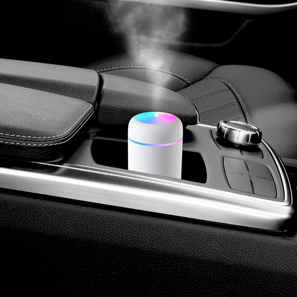 Humidificador de niebla de coche USB 300ml Mini purificador de aire 7 colores LED luz de noche ambientador ajustable portátil para el escritorio del hogar del coche