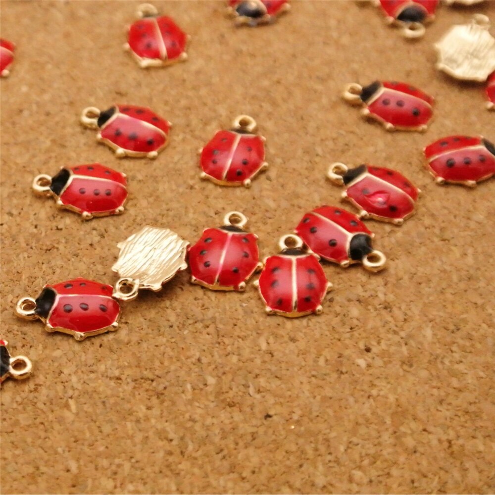 10 PCS DIY Sieraden Gold Tone Rood Geëmailleerd Lieveheersbeestje Lichtmetalen Charms Armband Ketting Hangers Sieraden Accessoires 11*9mm