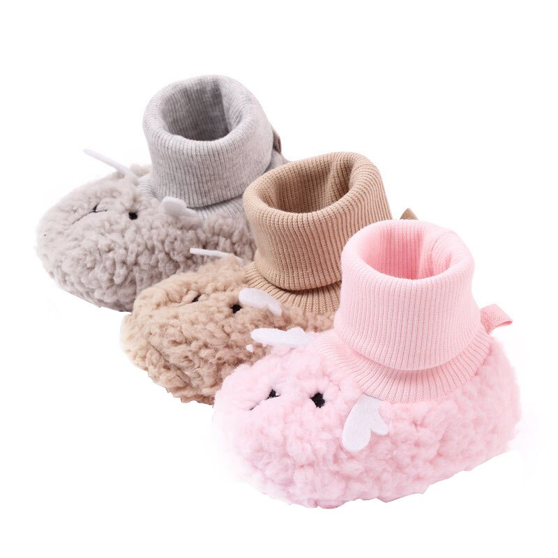 Warme schoenen kunnen schoenen veroorloven lam babyschoenen plus fluwelen schoenen schattige cartoon zachte comfortabele onderkant 0-1 peuterschoenen