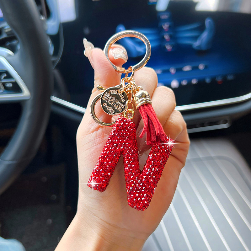 Rode sleutelhanger met engelse letters, elegant met diamanten tasje, hanger, modieuze sleutelhanger met kwastje.: Geel