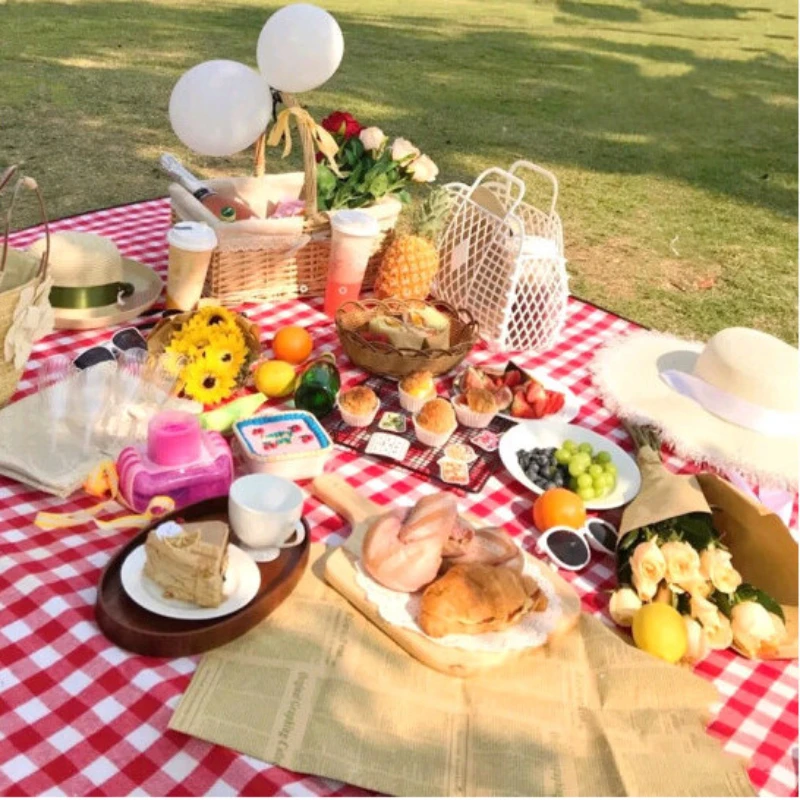 Outdoor Picnic Mat Waterproof and Moisture-proof Portable Foldable Field Camping Mat Tablecloth Tourist Mats Beach Blanket Pad