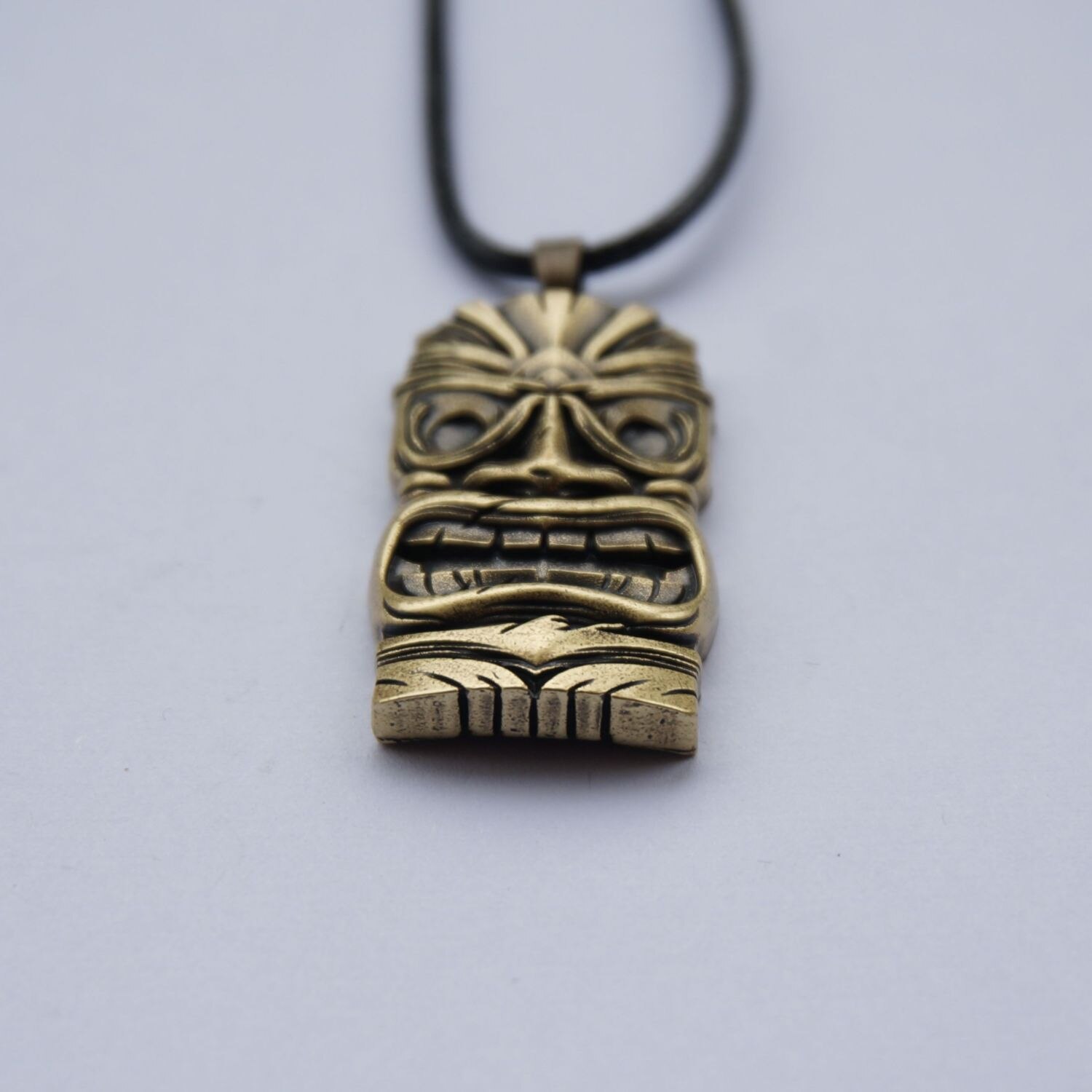 Hawaiianska traditionella tribal tiki mask hänge halsband för män / kvinnor smycken