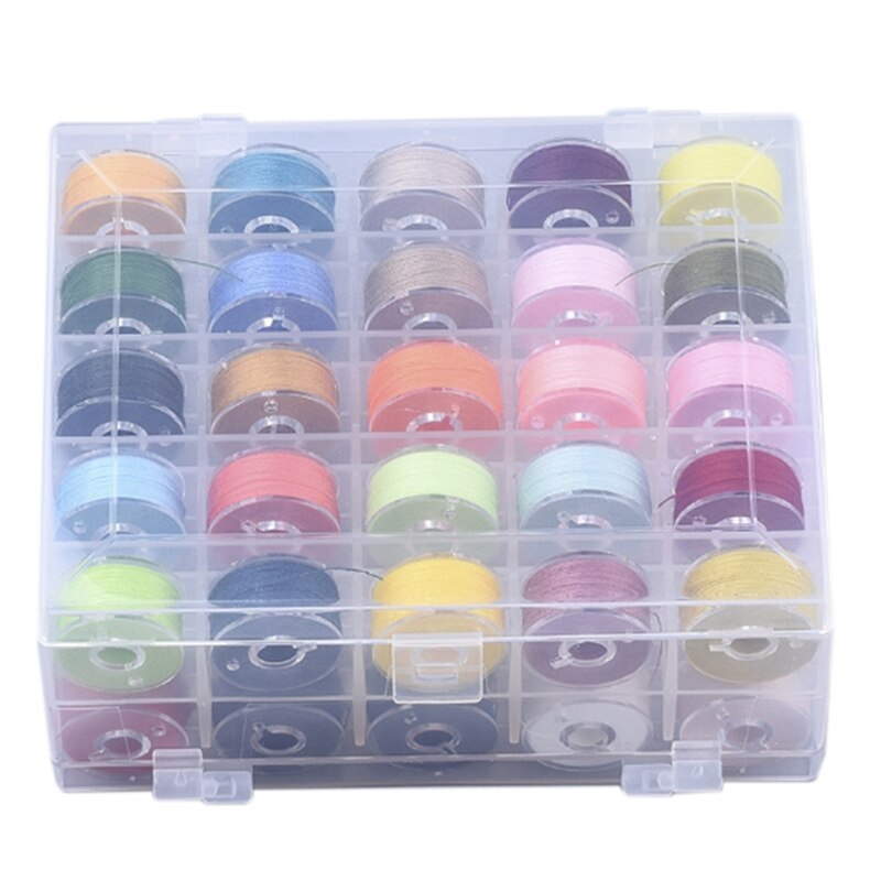 50 klossen en naaigaren met doosje handgemaakte naaigaren