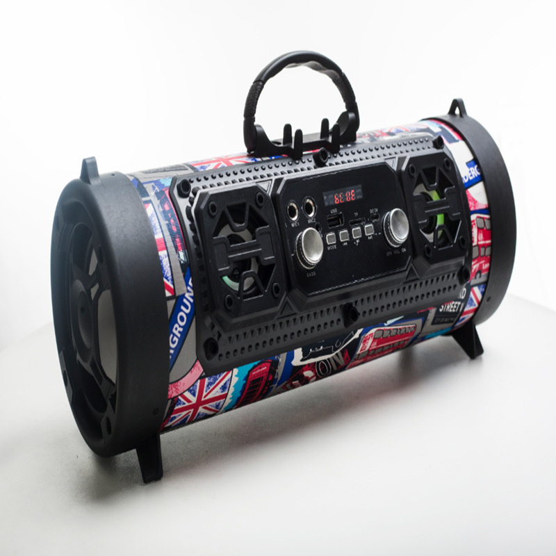 M17 outdoor portable Bluetooth speaker barrel wireless war drum sound subwoofer: National Flag Color