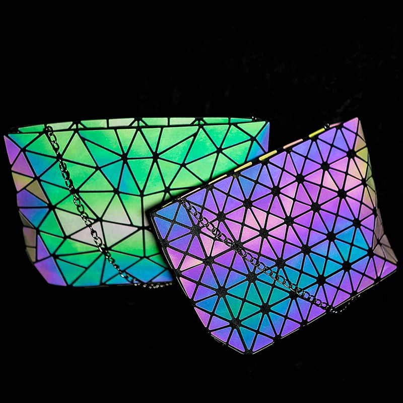 Crocrogo feminino geométrica luminosa bolsas de ombro para meninas marca moda reflexiva cosméticos messanger metal corrente bolsa sacos