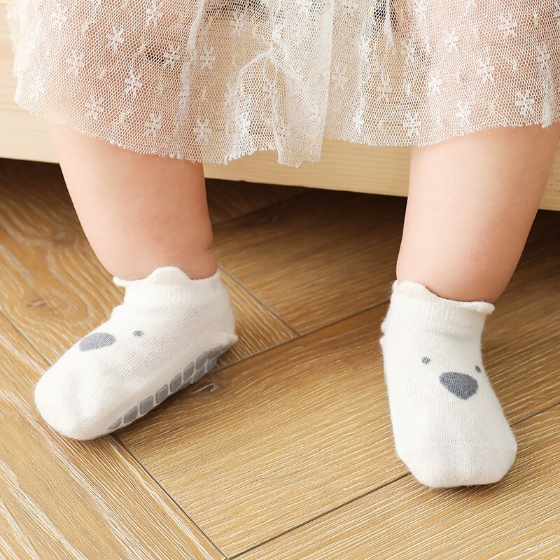 Skarpety dziecięce domowe skarpetki-kapcie dla 0-5 lat niemowlę dzieci antypoślizgowe bawełniane skarpety miękkie uroczy placki wzór kreskówki maluch dziecko