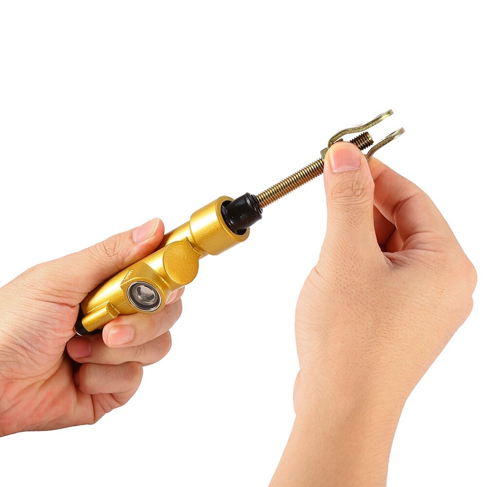 1PC Car Rear Brake Master Cylinder Internal Oil Pot Mounting Flange Center To Center Distance Is 43MM And 53mm Respectively