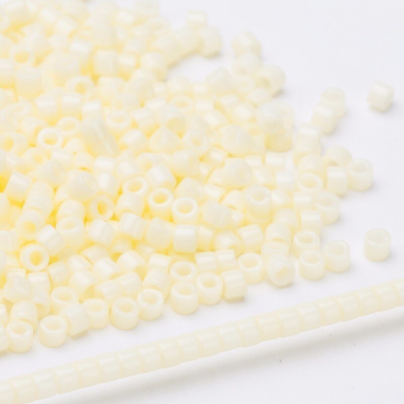 Miyuki delica pärlor 11/0 vit färg super mix pärlarbete leverantör 3 gram / parti: Db1491