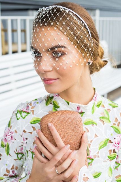 Hvidt pandebånd slør strass hårspænde til brude fuglebur ansigt netmaske hår tilbehør slør charmerende til bryllup fascinator: Stil -4 hvid
