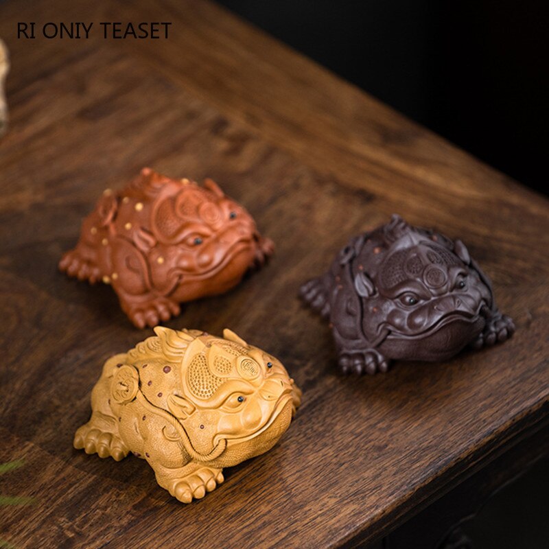 Chinese Lucky Fortune Golden Toad Statue Ornaments Yixing Purple Clay Tea Pet Handmade Sculpture Tea Set Decoration Tea Ceremony