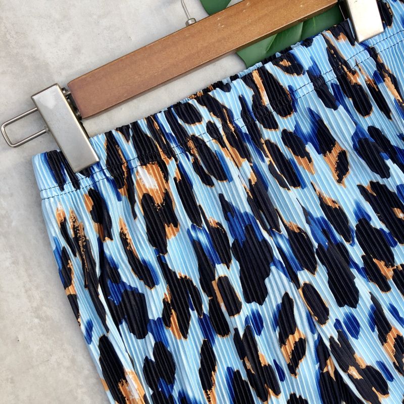 Kvinnor sommarveckade byxor hög midja street style leopardmönstrade blå byxor lös passform elastisk midja avslappnad byxor vida ben chica