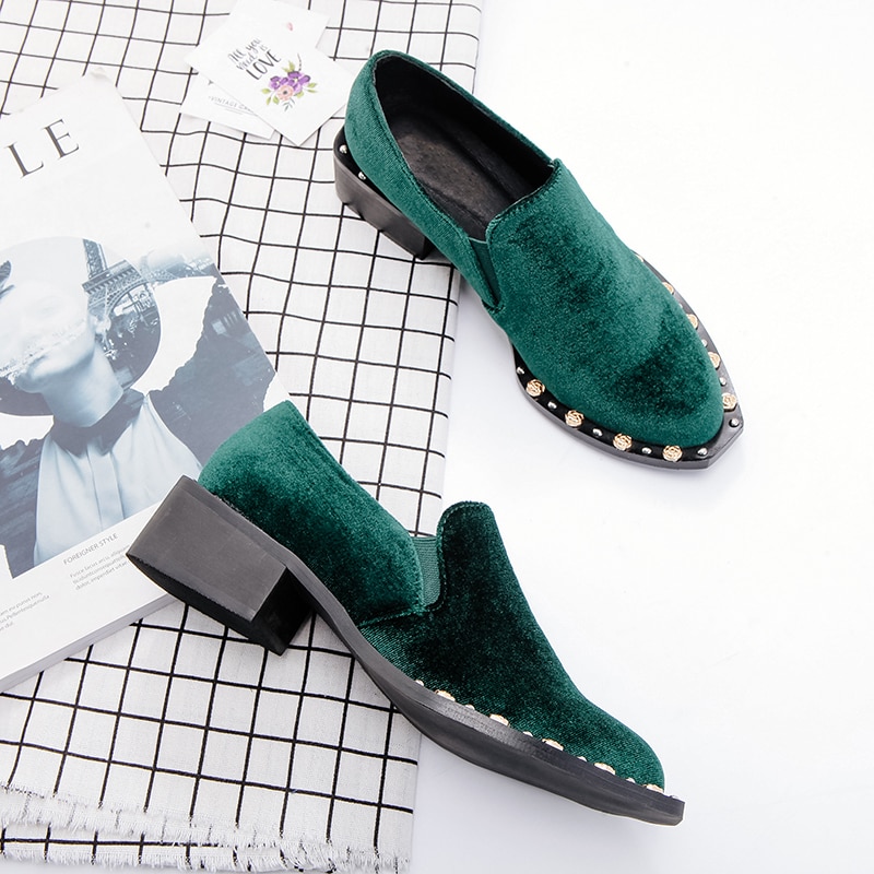Märke metall rose nitar sammet skor kvinna svart/grön tjock klack pumps höst vinter med höga klackar mulor skor  c178