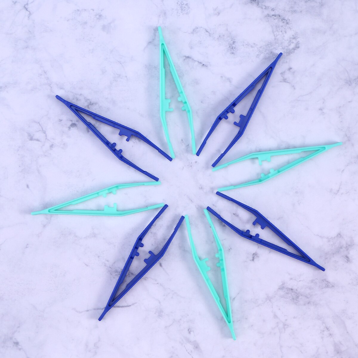 10 stk 10.5cm plast pinsett perler engangs liten tang for diy håndverk smykker gjør verktøy tilfeldig farge