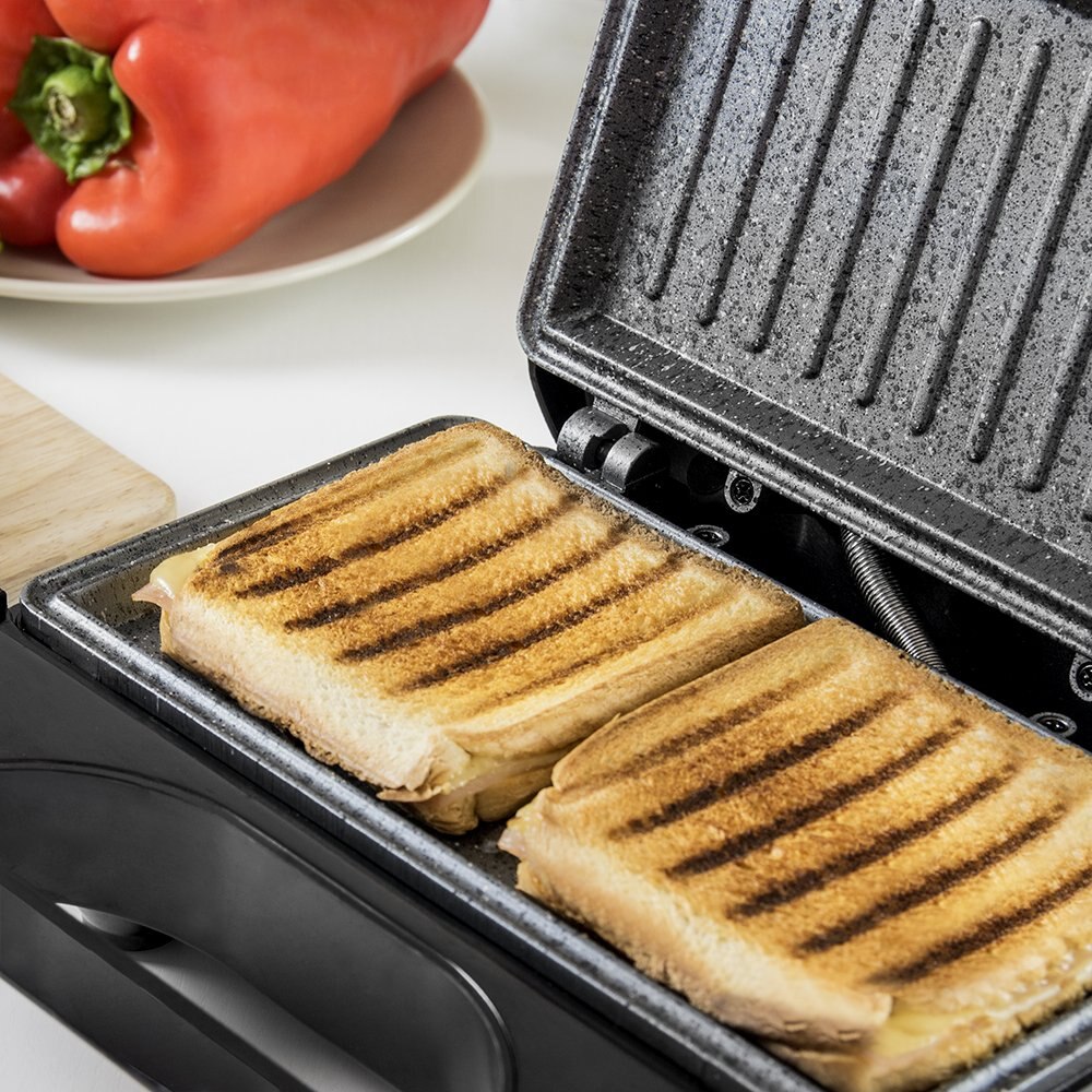 Cecotec Sandwichera Rock’nToast Square. Revestimiento Antiadherente RockStone, Capacidad para 2 Sandwiches, Superficie Grill, Asa Tacto Frío, Recogecables, 750 W
