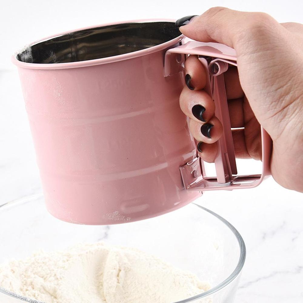 Powerful Hand-held Flour Sieve Baking Tools Handheld Flour Sieve Effectively Filters Large Particles: red