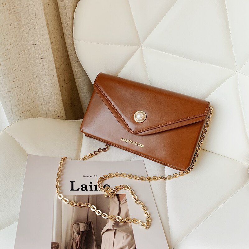 Met de bijpassende all-match vrouwelijke stijl ketting schouder/crossbody tas net rode textuur vierkante sling tas telefoon tas: Bruin