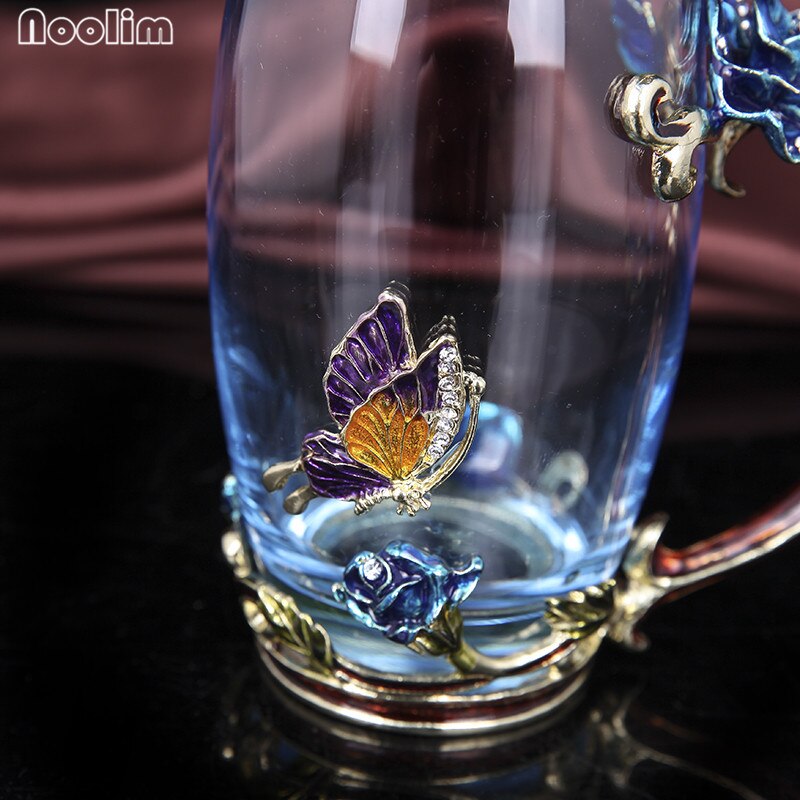 Noolim vintage emalje glas kopper blå og rød rose håndgreb stil med en sommerfugl på kroppen af glasset