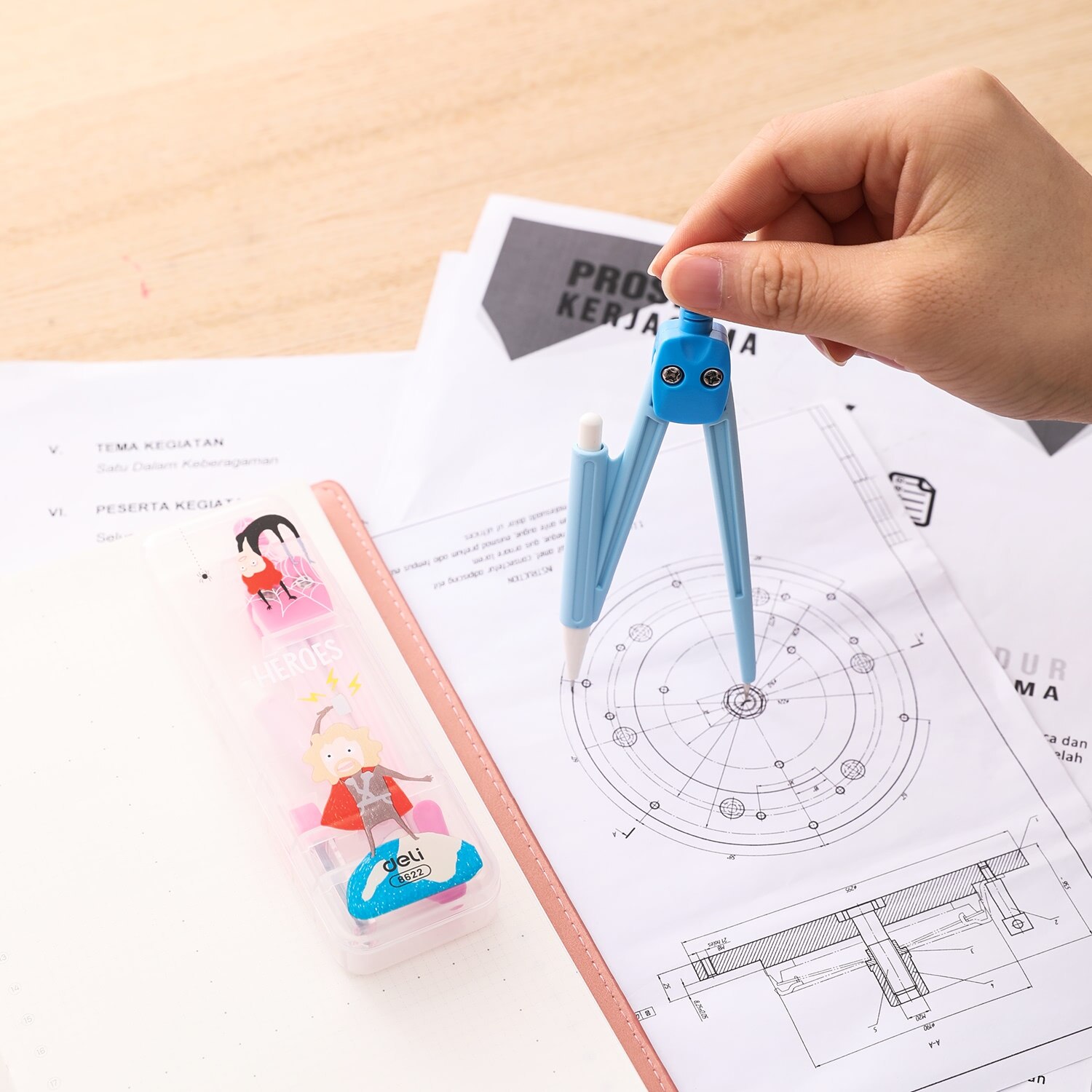 Deli School Compass Plastic Compass W/Pencil W/Mechanical pencil exam Pink Blue E8621 E8622
