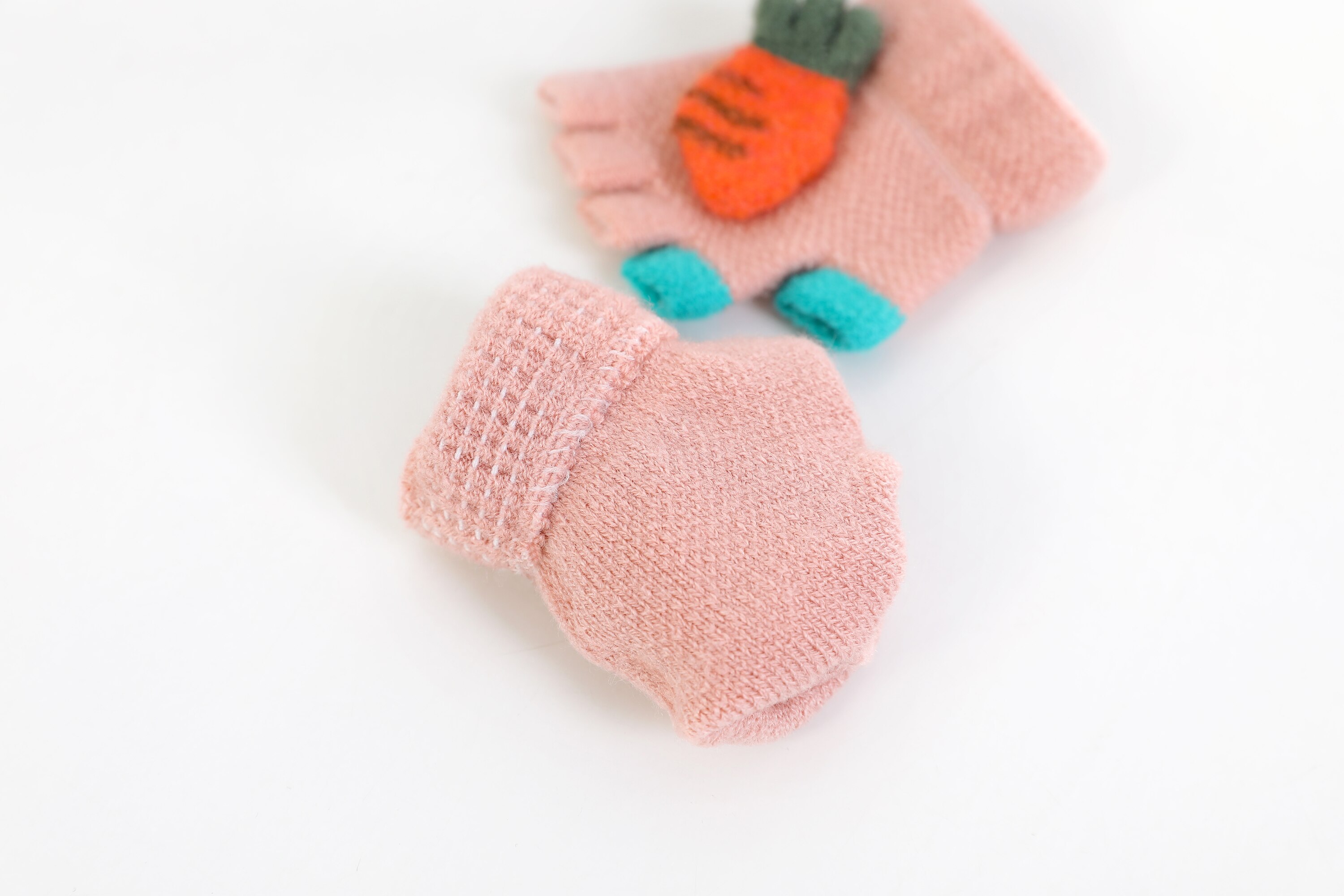Mini spædbarn babyhandsker søde tredimensionelle strikkede gulerod børnehandsker mænd og kvinder baby tykkere handsker