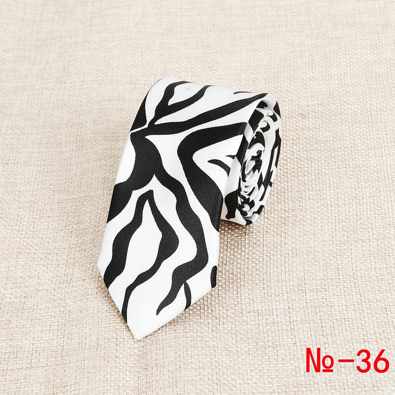 Corbata delgada de clásica para hombre, notas musicales coloridas, guitarra de Piano impresa, corbata de poliéster de 5cm de ancho, accesorio de para