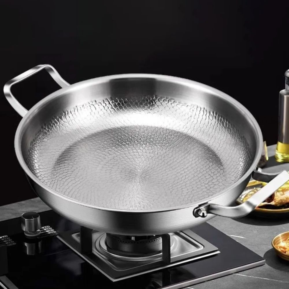 Cookware Titanium Alloy Double Ear Frying Pan Non-stick Uncoated Frying Pot Flat Bottomed Hammer Pattern Frying Wok Restaurant