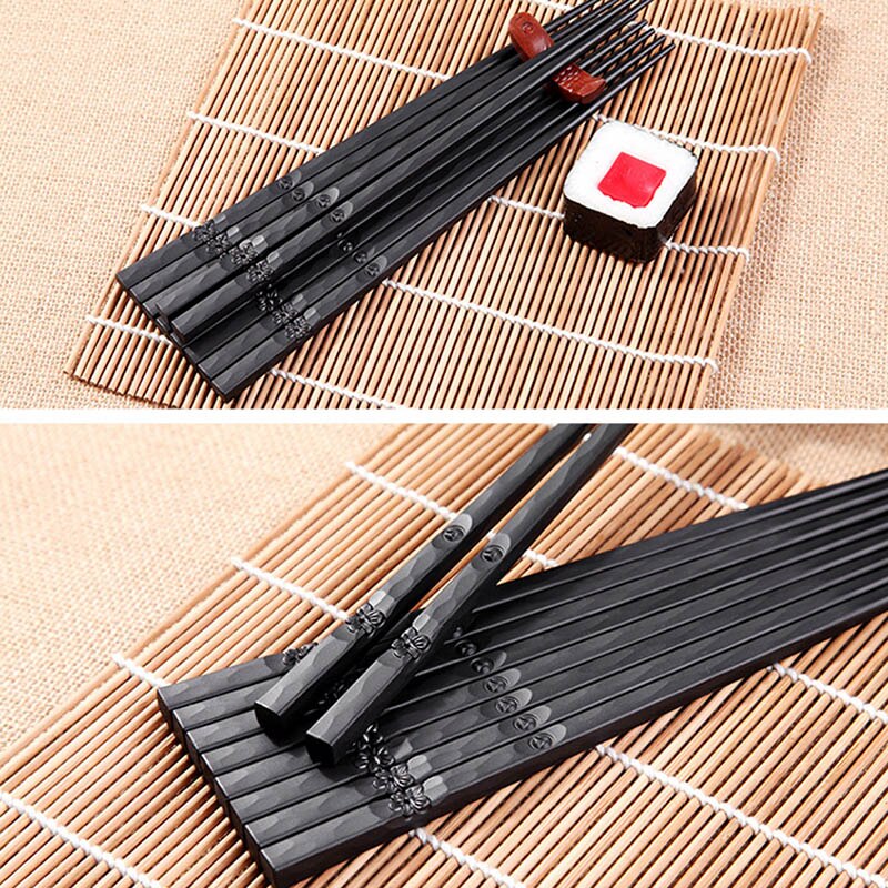 Palillos de metal antideslizantes para Sushi, utensilios de cocina reutilizables de estilo japonés/chino, bonito en blanco y negro, 1 par