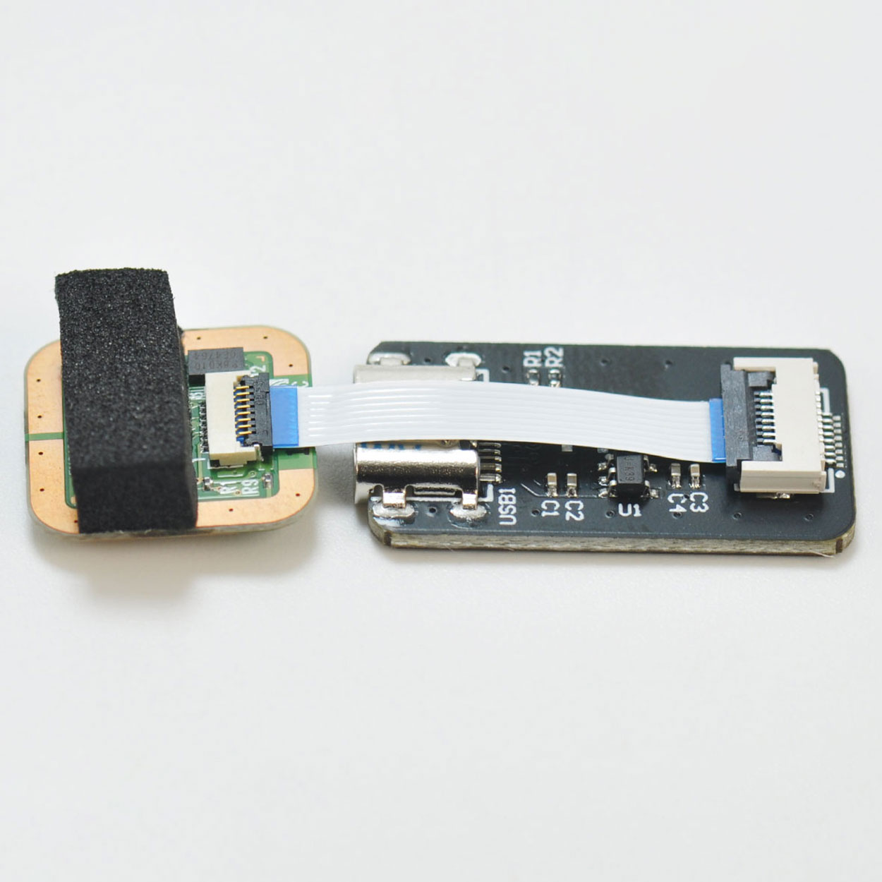 USB-C connector Synaptics FS7604 Touch Fingerprint Sensor with PurePrint FM3483/3633 Fingerprint Reader