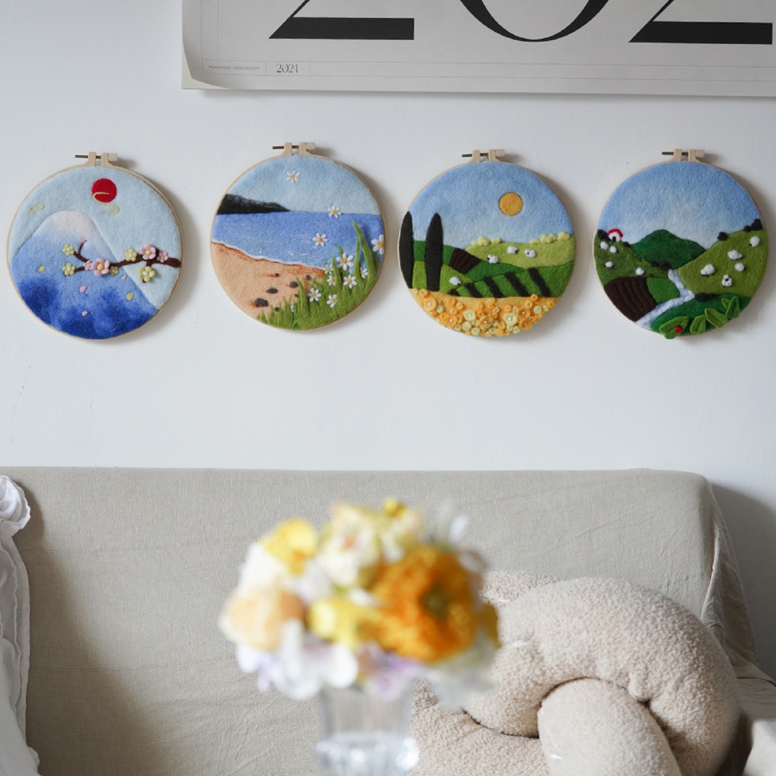 Landscape Needle Felting Kit with 8in/20cm Embroidery Hoop Unfinished Needlework Felt Material DIY Felting Craft Kit