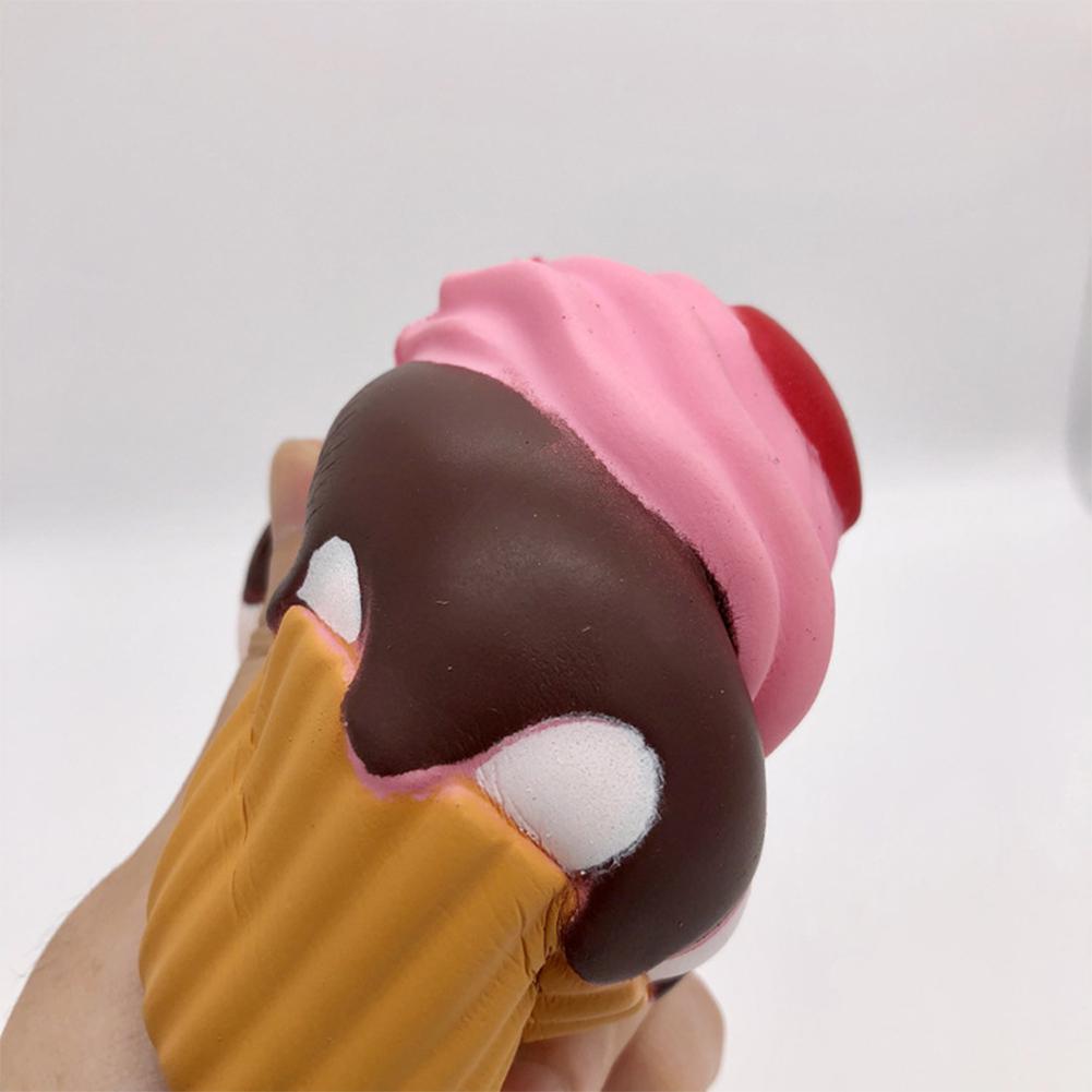 RCtown Simulate Loving Heart Cupcake Squishy Toy Home Decor