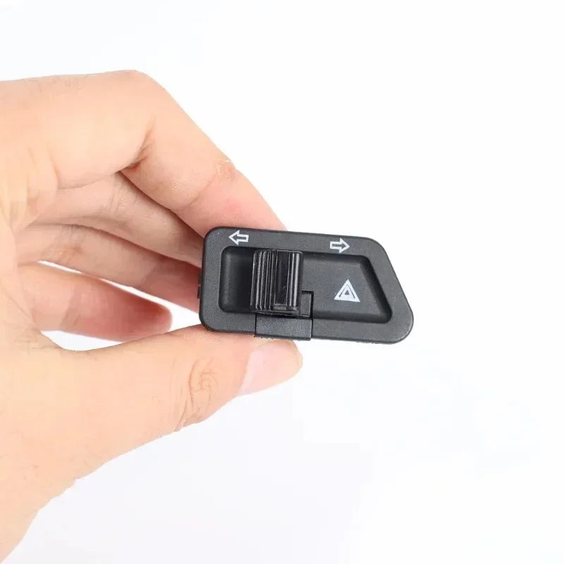 Botón de interruptor modificado de señal de giro, botón de luz de Flash doble de 3 pines para motocicletas, vehículos eléctricos, piezas de Scooter, reemplazo