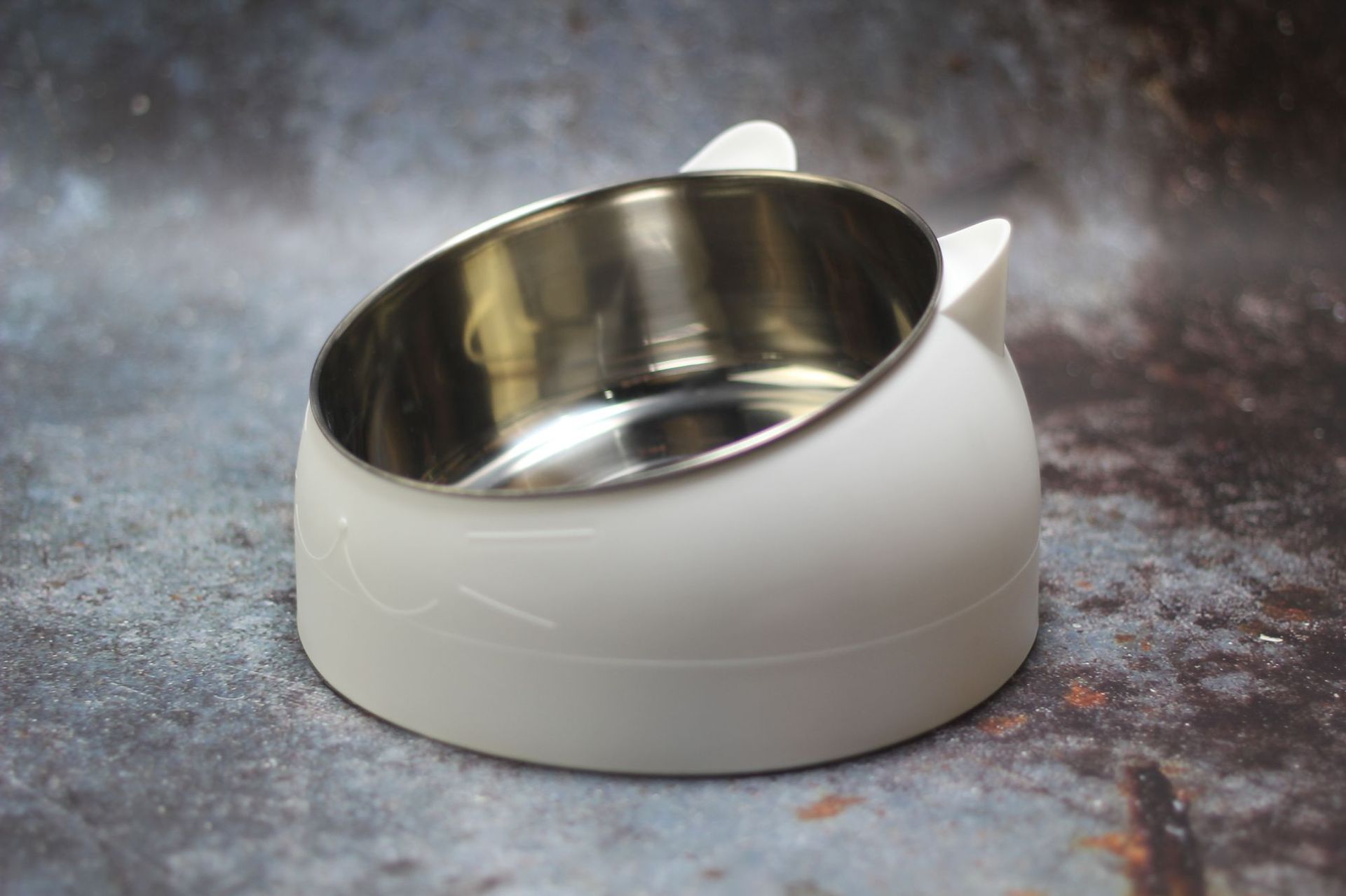 200ml Cat Bowls 15 Degrees Tilted Stainless Steel Dod Bowl Non-slip Base Puppy Pet Food Drink Feeder Neck Protection Dish Bowl: White
