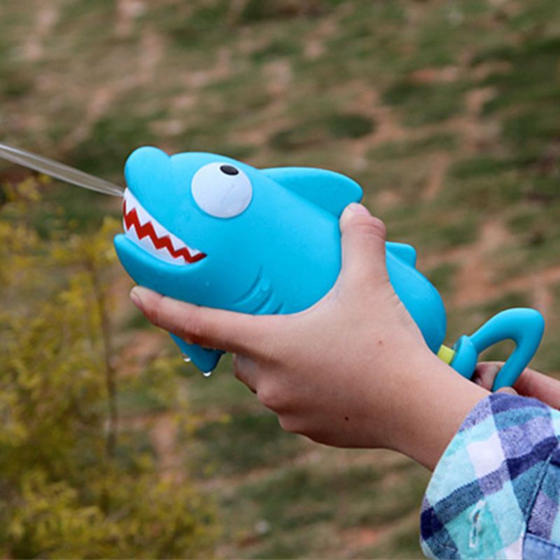 2 sztuk rekin kształt krokodyla lato woda tryskać zabawki opryskiwacz blaster gra na zewnątrz nowy