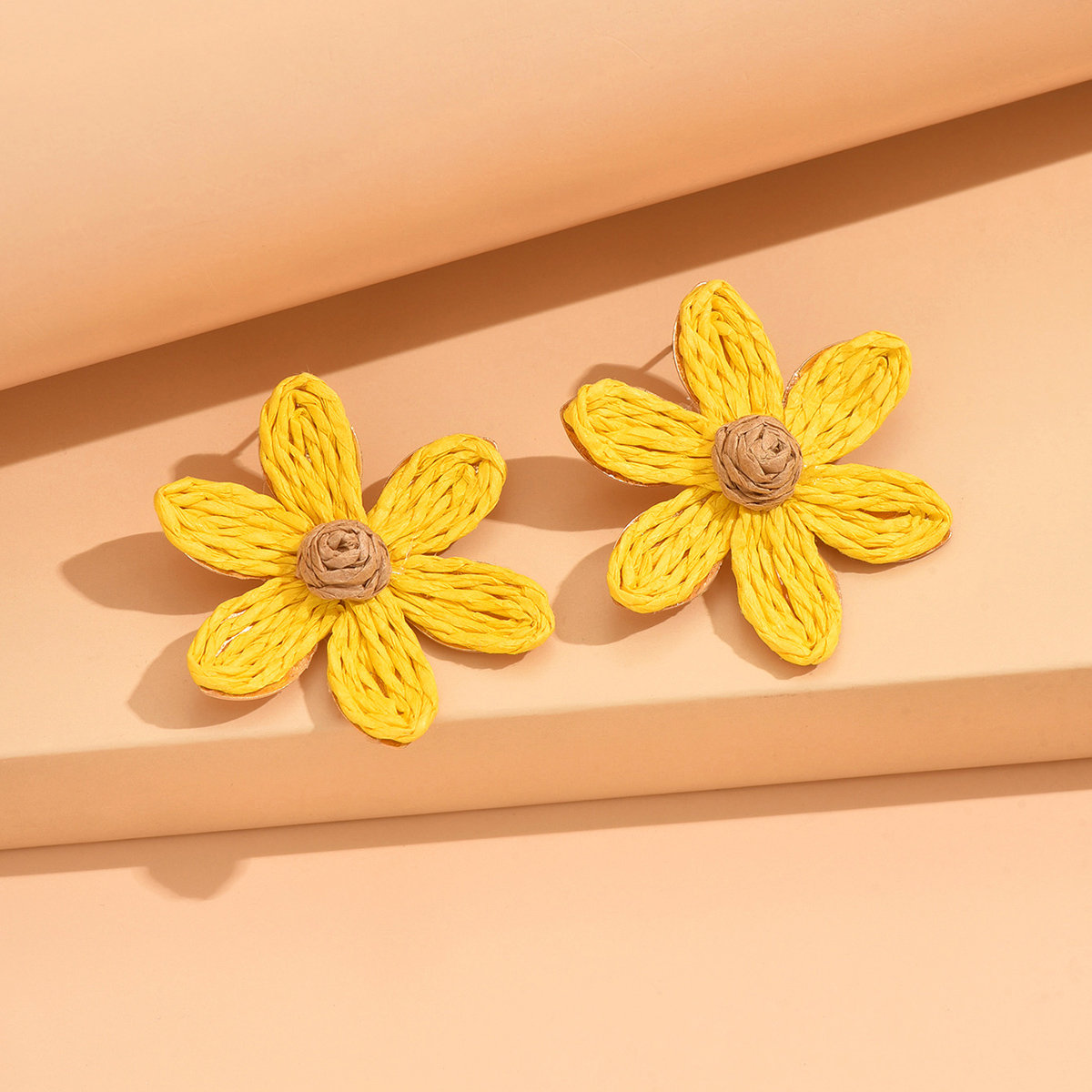 Bonitos pendientes de girasol tejidos hechos a mano, pendientes de flor de rafia para mujer, joyería para vacaciones en la playa, accesorios de: Bronce antiguo plateado
